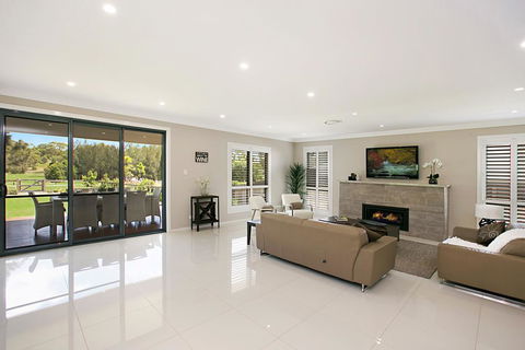 Vin De Vie - Redcliffe Tourism 2