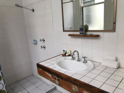 Vine Valley Inn - Redcliffe Tourism 2