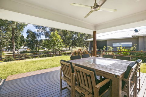 Vino E Golf - Redcliffe Tourism 1