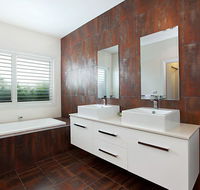 Vista One - Redcliffe Tourism