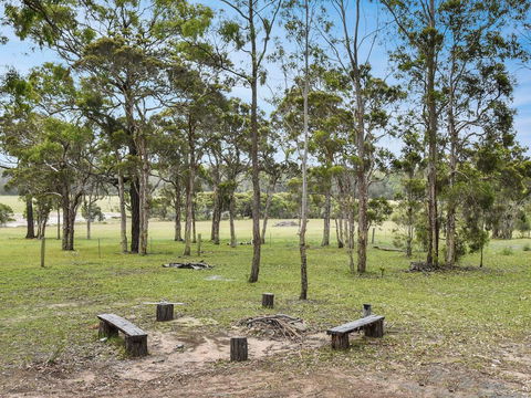 Wallaby Cottage - Cute Accom In Bushland Setting - Redcliffe Tourism 2