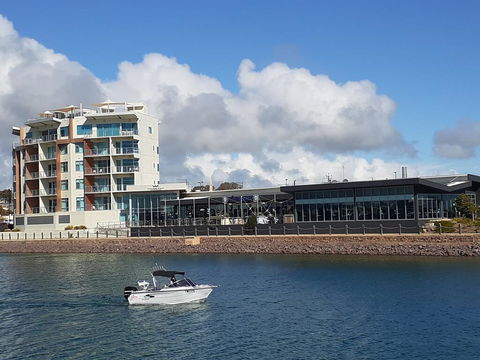 Wallaroo Marina Sea Vu Apartment - Redcliffe Tourism 1