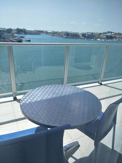 Wallaroo Marina Sea Vu Apartment - Redcliffe Tourism 3