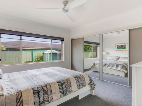 Walling-Clifton Gardens - Backing Onto Golf Course - Redcliffe Tourism 1