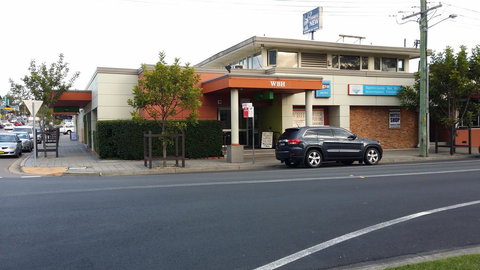 Warners Bay Hotel - Redcliffe Tourism 0