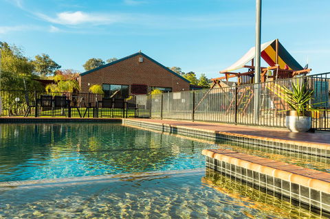 Blazing Stump Motel & Suites - Redcliffe Tourism 6
