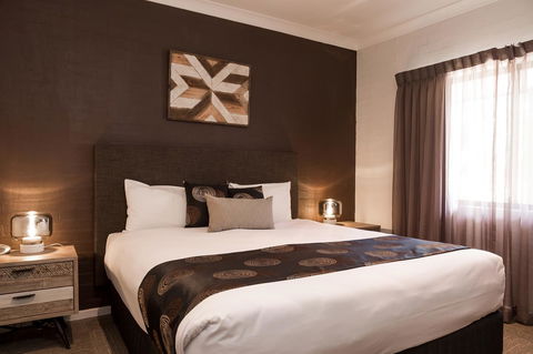 Blazing Stump Motel & Suites - Redcliffe Tourism 11