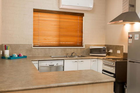 Blazing Stump Motel & Suites - Redcliffe Tourism 30