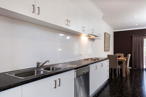 Blazing Stump Motel & Suites - Redcliffe Tourism 31