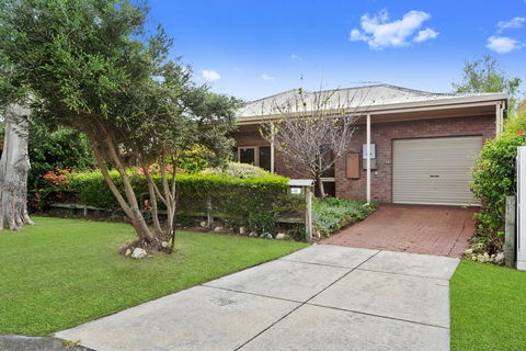 The Perfect Zone- SLEEPS 12 - Redcliffe Tourism 3