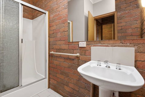 The Perfect Zone- SLEEPS 12 - Redcliffe Tourism 8