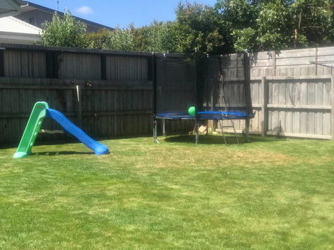 The Perfect Zone- SLEEPS 12 - Redcliffe Tourism 4