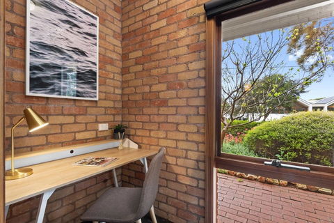 The Perfect Zone- SLEEPS 12 - Redcliffe Tourism 9
