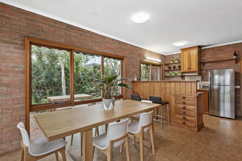 The Perfect Zone- SLEEPS 12 - Redcliffe Tourism 18