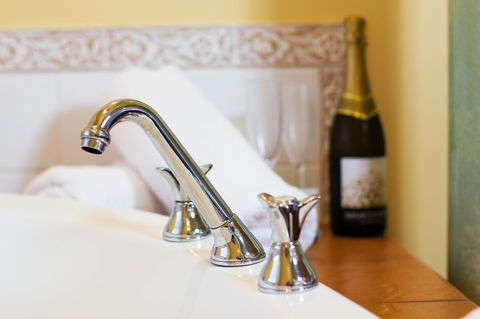 Marwood Villas - Redcliffe Tourism 9
