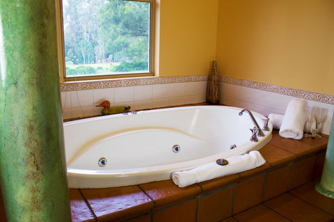 Marwood Villas - Redcliffe Tourism 10