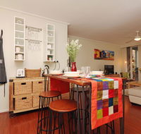 Colour Pop Fitzroy - 3 bedroom pet friendly - Redcliffe Tourism