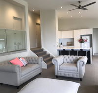 Lorne Sea View Terrace house - Redcliffe Tourism