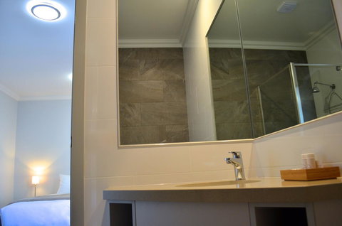 Mansfield Apartments - Redcliffe Tourism 4