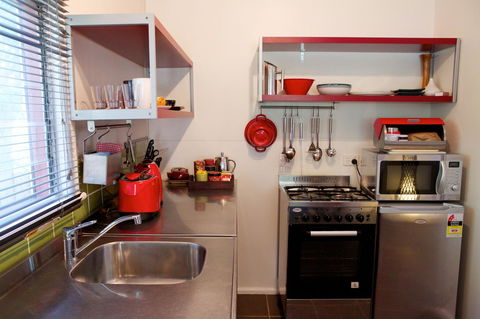 Healesville Apartments - Redcliffe Tourism 12