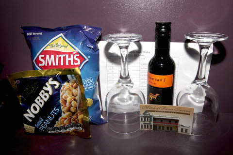 Mitchell River Tavern - Redcliffe Tourism 2