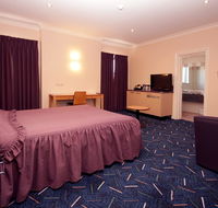 Mitchell River Tavern - Redcliffe Tourism