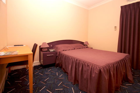 Mitchell River Tavern - Redcliffe Tourism 31