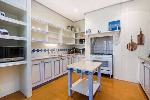 Edge17 Port Fairy Wharf - Redcliffe Tourism 4