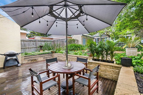 Edge17 Port Fairy Wharf - Redcliffe Tourism 18