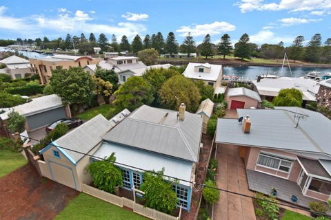 Edge17 Port Fairy Wharf - Redcliffe Tourism 26