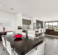 Twenty Five Coast - Redcliffe Tourism