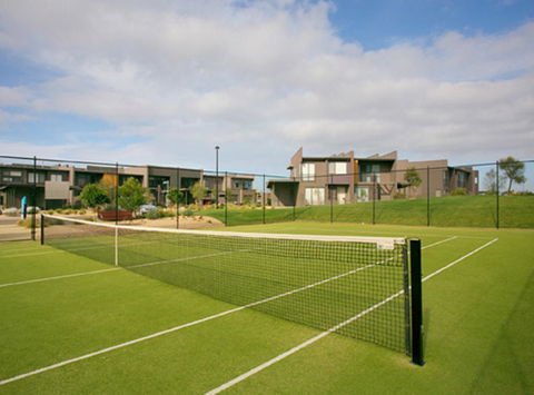 Stylish 3 Bedroom Townhouse - Free Parking - Redcliffe Tourism 25