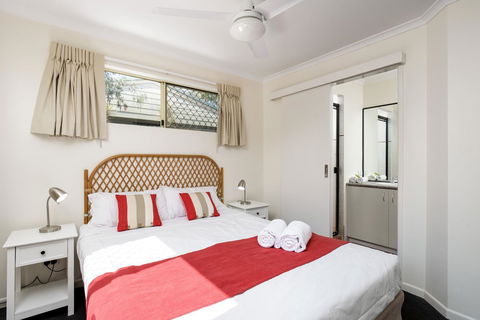 Rainbow Getaway Holiday Apartments - Redcliffe Tourism 5