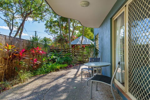 Rainbow Getaway Holiday Apartments - Redcliffe Tourism 7
