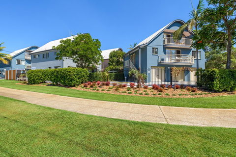 Rainbow Getaway Holiday Apartments - Redcliffe Tourism 22