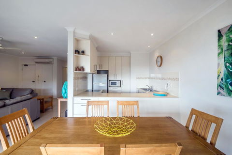 Sunseeker Holiday Apartments - Redcliffe Tourism 43