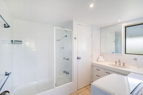 Sunseeker Holiday Apartments - Redcliffe Tourism 27