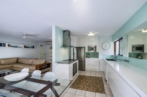 Sunseeker Holiday Apartments - Redcliffe Tourism 38