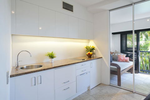 Noosa Blue Resort - Redcliffe Tourism 4
