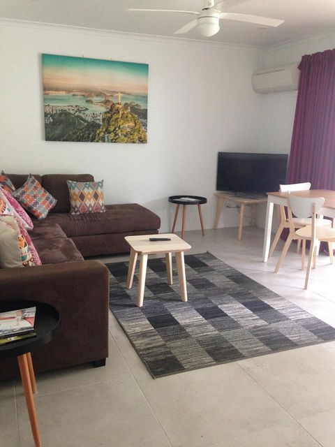 Chez Noosa Resort Motel - Redcliffe Tourism 18