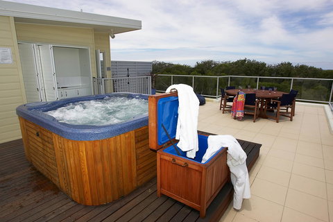 Sand Dunes Resort Accommodation - Redcliffe Tourism 12