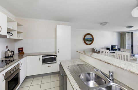 Sand Dunes Resort Accommodation - Redcliffe Tourism 5