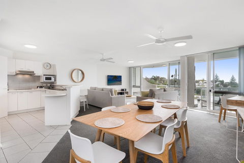 Sunshine Vista - Redcliffe Tourism 16