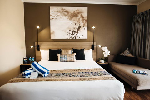 Mantra Club Croc - Redcliffe Tourism 13