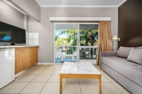 Hotel Grand Chancellor Palm Cove - Redcliffe Tourism 21