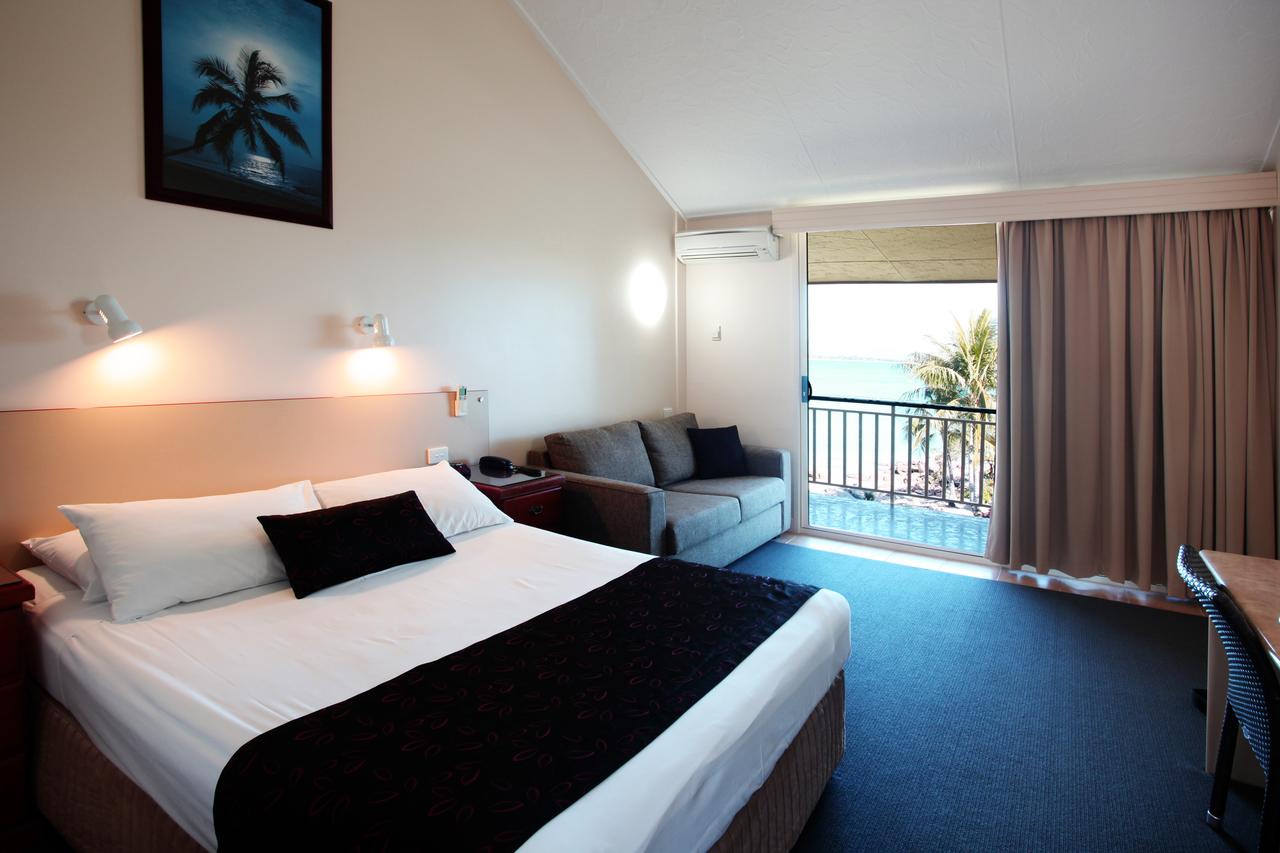  Redcliffe Tourism