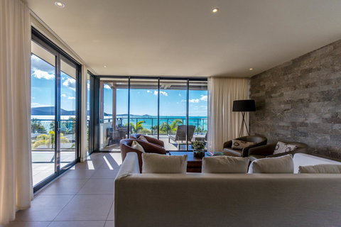 Mirage Whitsundays - Redcliffe Tourism 22