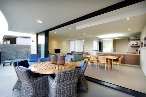 Mirage Whitsundays - Redcliffe Tourism 25