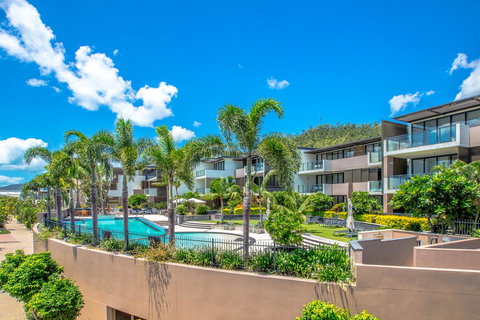 Mirage Whitsundays - Redcliffe Tourism 32