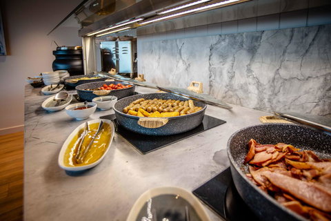 Mirage Whitsundays - Redcliffe Tourism 16